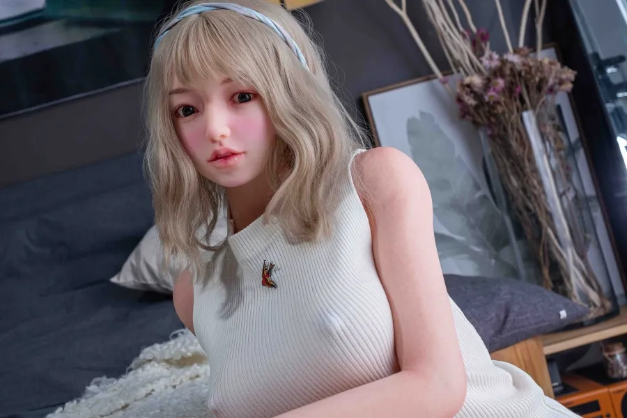 What Should The Elderly Pay Attention To When Playing With Sex Dolls?