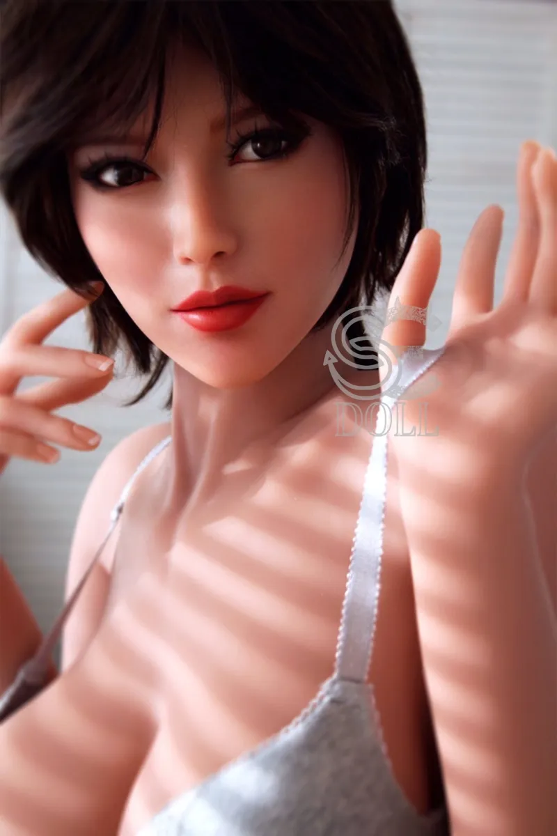 Luxurious European E Cup Sex Doll Pics Elagant Charm 167cm (5.48ft) European Love Dolls Image