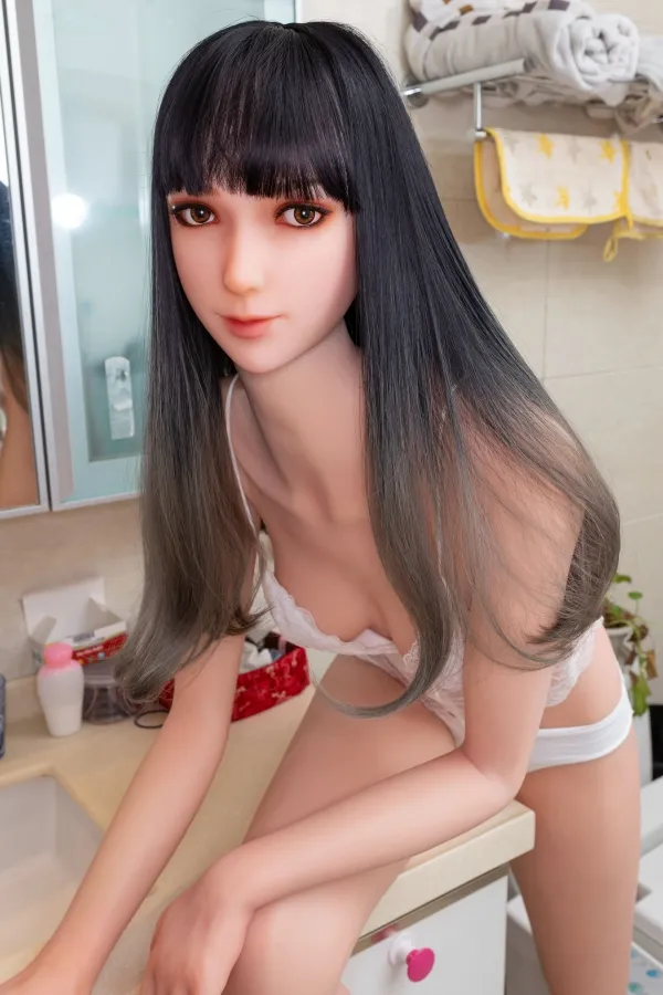 Irresistible Asian Sex Doll
