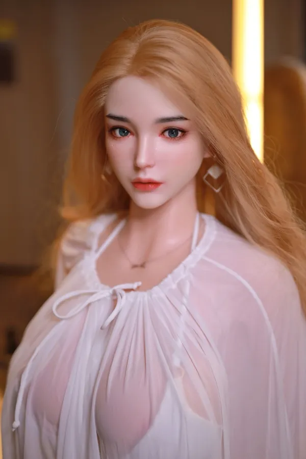 European Doll That Look Real