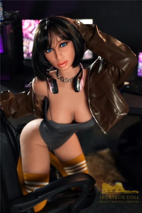 E-cup 167cm Leslie Irontech Sex Doll