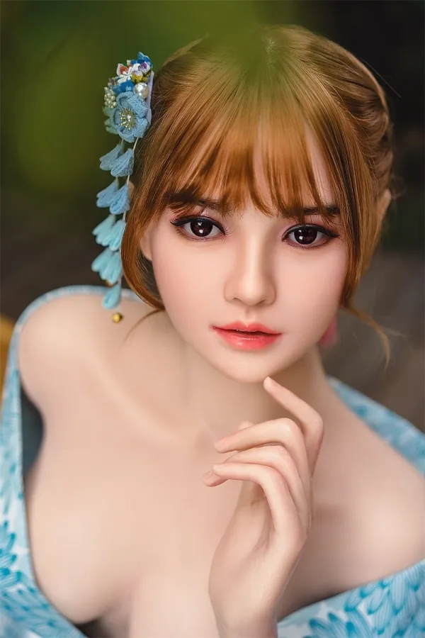 Lifelike love doll