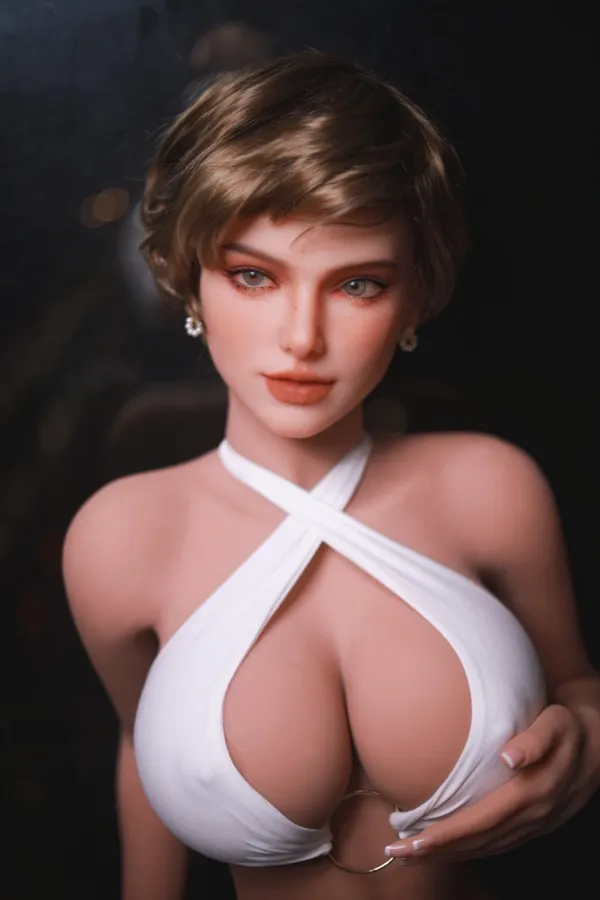 I cup Sex With Sex Doll